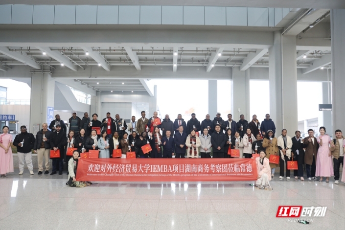 <CMSPRO_DOCUMENT FIELD='title'></CMSPRO_DOCUMENT>